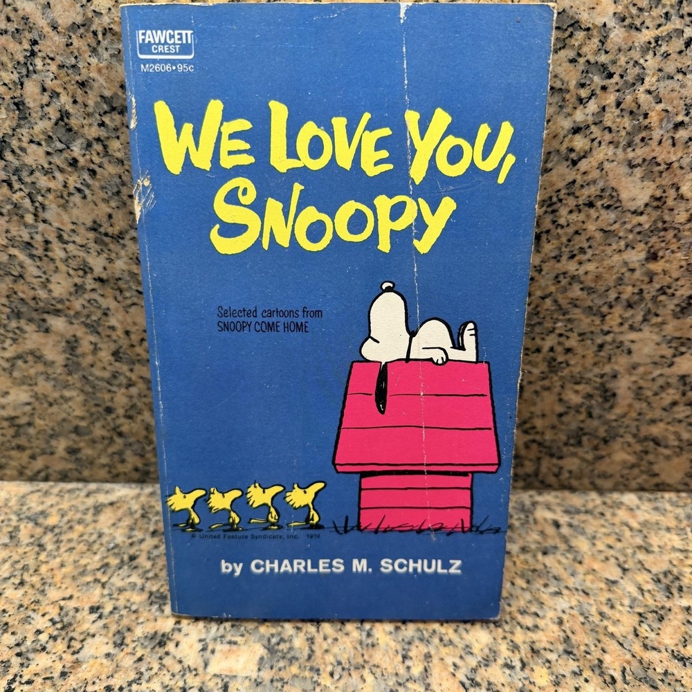 Vintage 1970 We Love You Snoopy Charles M. Schulz Fawcett Paperback Peanuts Book